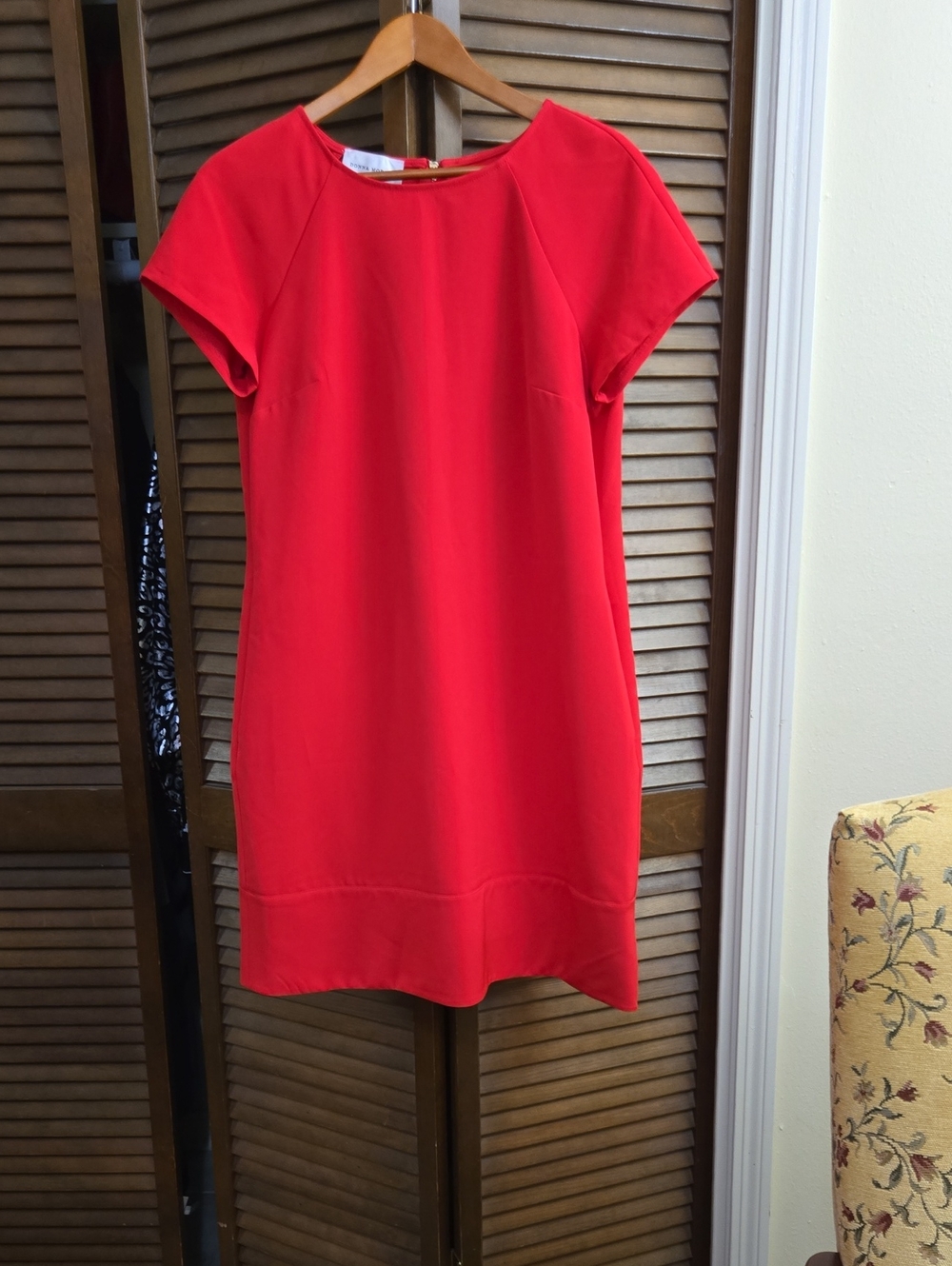 Donna Morgan Red Short Sleeve  Shift Dress